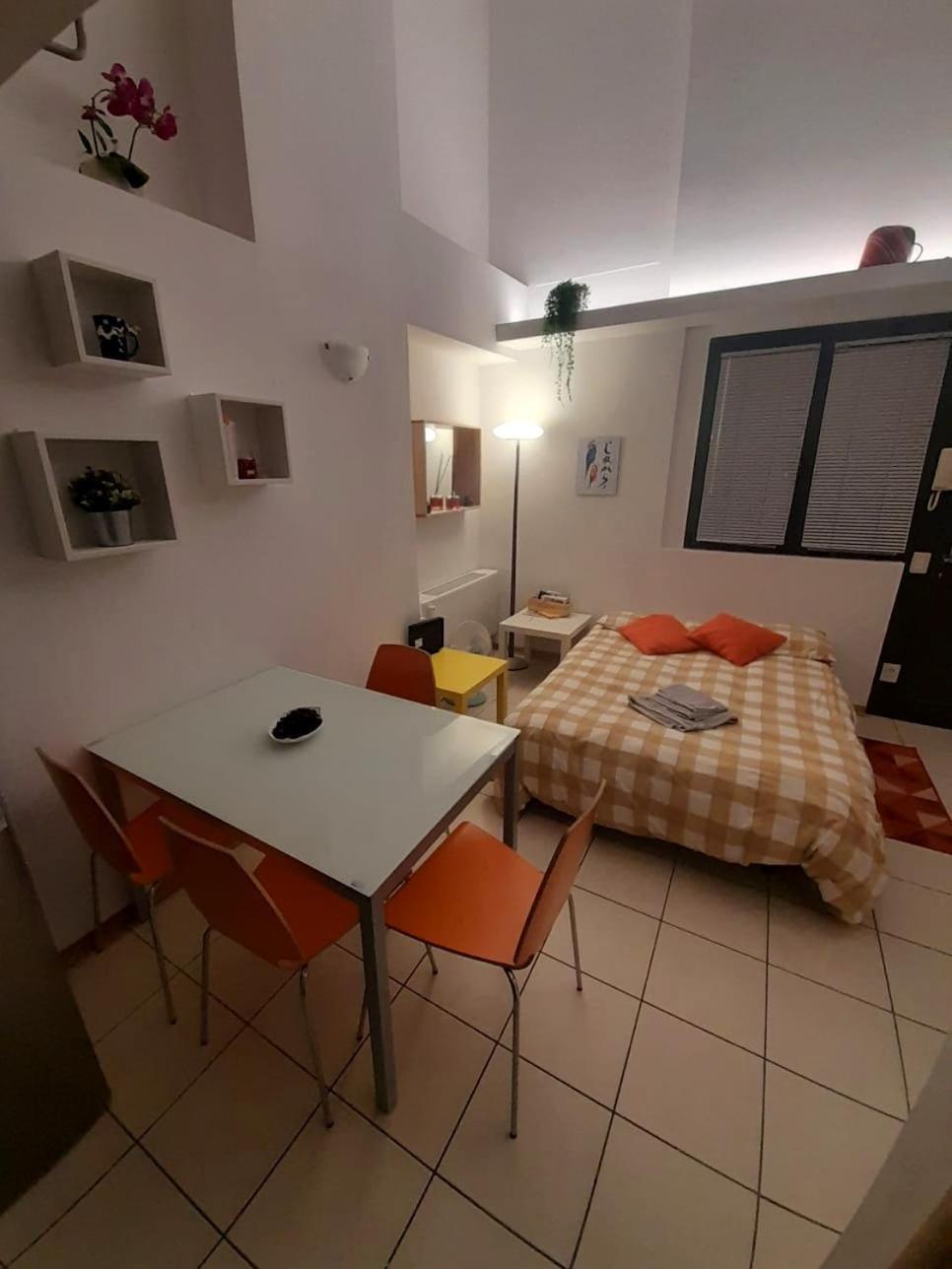 Gemme Fiorentine Apartments In Front Of The Train Station 5 Minutes From The Centre Free Parking Флоренция Екстериор снимка