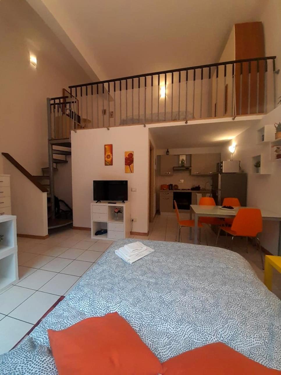 Gemme Fiorentine Apartments In Front Of The Train Station 5 Minutes From The Centre Free Parking Флоренция Екстериор снимка